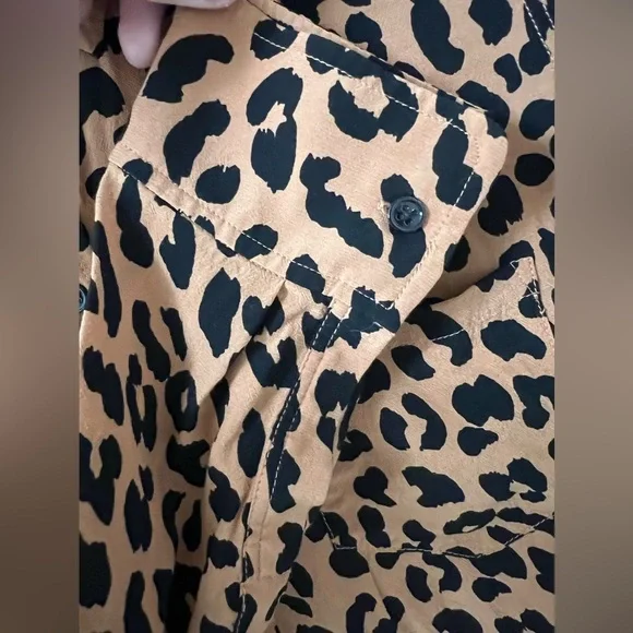 Rails Kathryn Jaguar Print Blouse Button Down Women's Sz Small - Picture 5 of 9